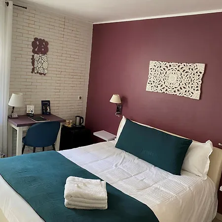 Otel Beausoleil Montélimar