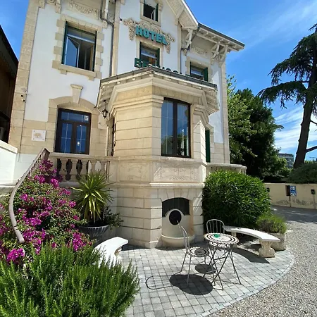 Beausoleil Hotel